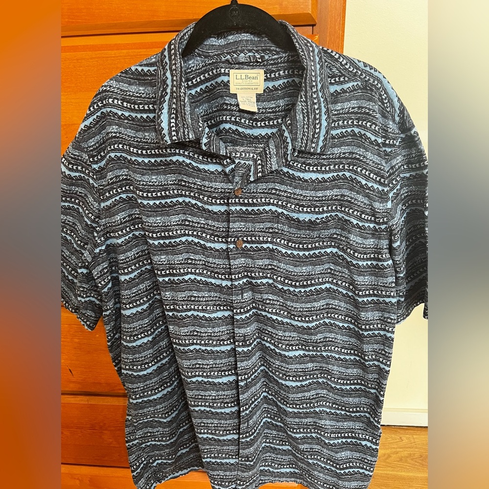 L.L.Bean men’s shirt. Large Tall. Traditional Fit.